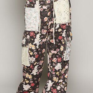POL Black floral cargo pants